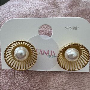 Oceanus Gold and Pearl Stud Earrings